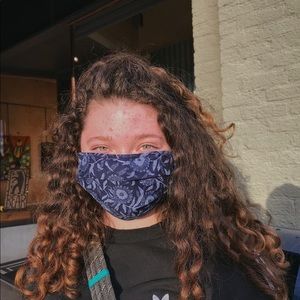 Meet your Posher, Azalea